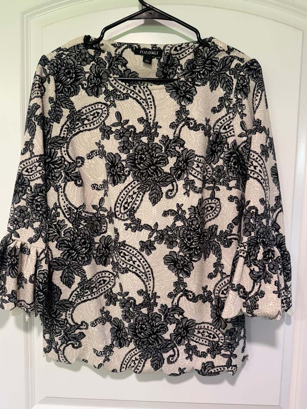 Black Cream Paisley Floral Blouse Bell Sleeve Boho Dark Academia Women’s L